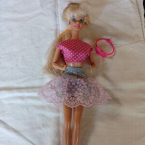 1976 Mattel Barbie Blonde Hair & Blue Eyes Twist & Turn at Waist - Knees Bend